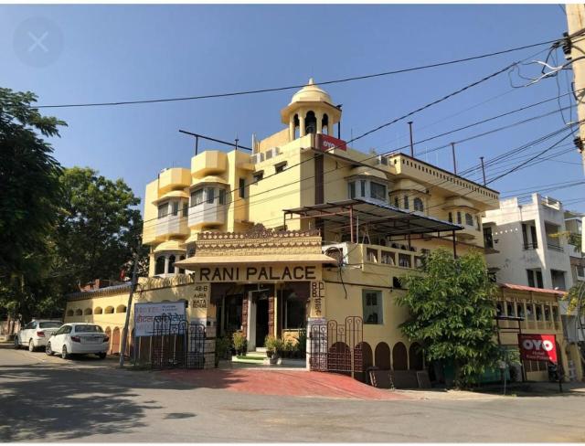 Hotel Rani Palace at Lake Fatehsagar