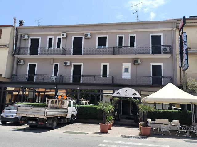 Hotel 4 Lampioni