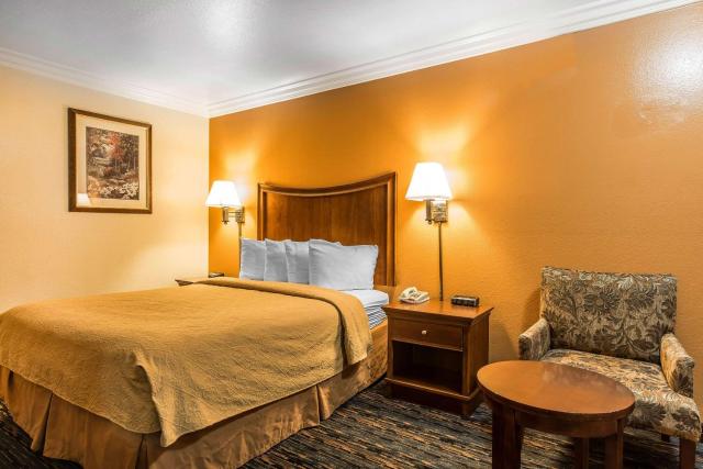 Quality Inn Lake Elsinore I-15