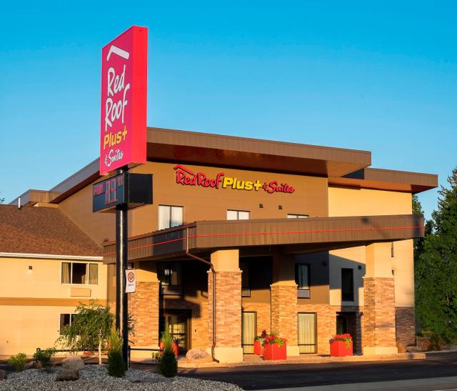 Red Roof Inn PLUS+ & Suites Malone