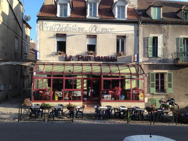 Pub vauban terreaux