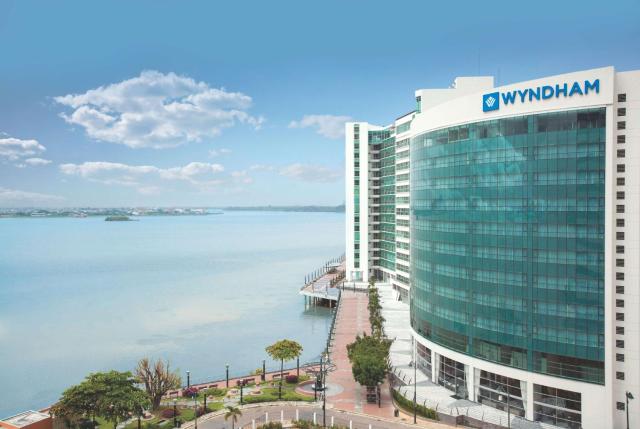 Wyndham Guayaquil, Puerto Santa Ana