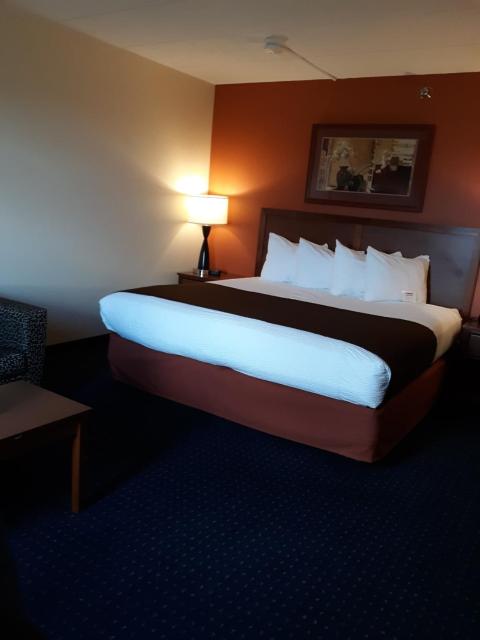 AmericInn by Wyndham Cedar Rapids Airport