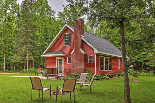 Secluded Birnamwood Cottage with Deck and River Views!