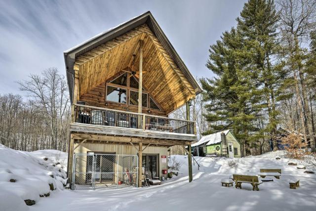 Adirondack Cabin on Private Lake Near Glenfield!