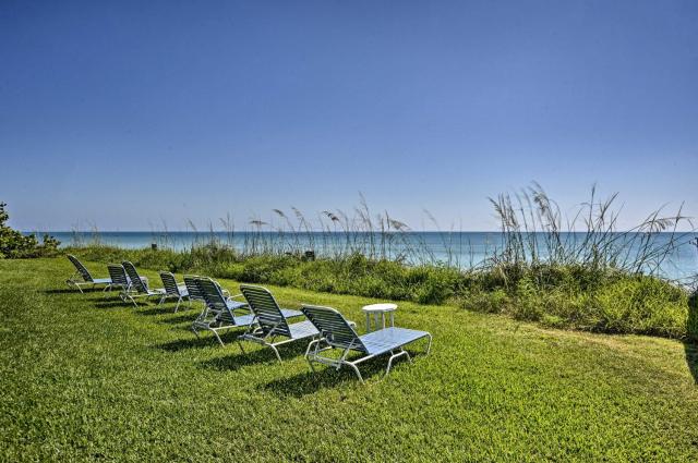 Waterfront Vero Beach Condo with Ocean-View Balcony