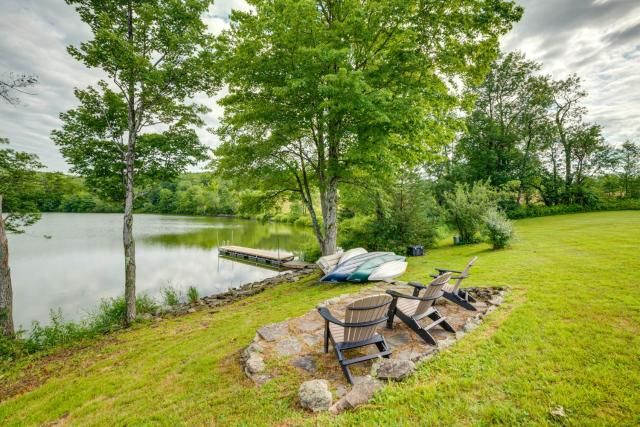 Lakefront Gem Hot Tub and Game Room in Hancock