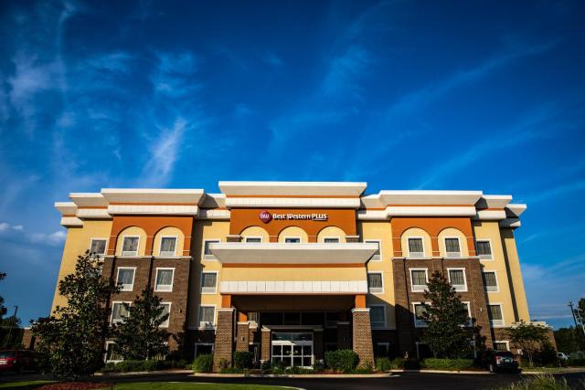 Best Western Plus Goodman Inn & Suites