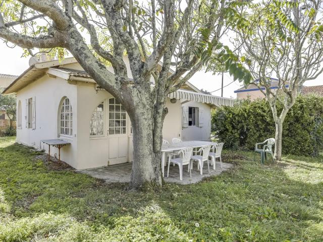 Maison de charme 3 ch. à 350m de la plage - jardin, BBQ, animaux admis, idéale pour 6 pers. - FR-1-521-111