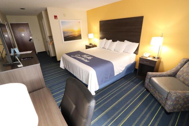 Days Inn by Wyndham Burlington East