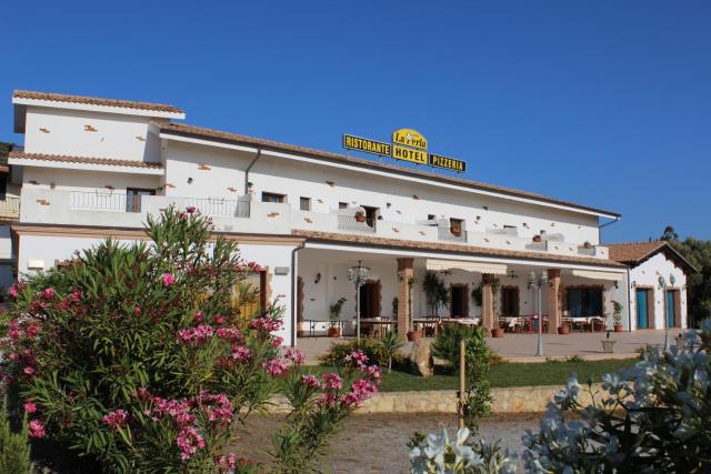 La Perla Hotel