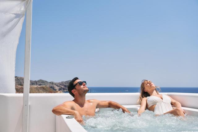 Volcano Luxury Suites Milos - Adults Only