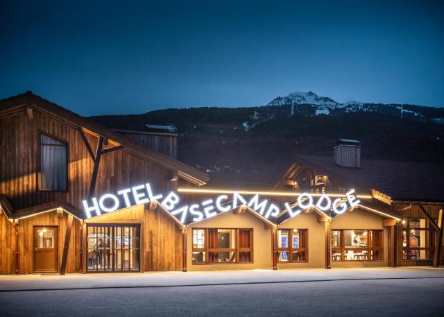 Hotel Base Camp Lodge - Bourg Saint Maurice