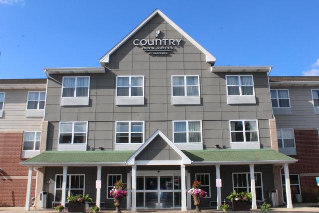 Country Inn & Suites by Radisson, Crystal Lake, IL