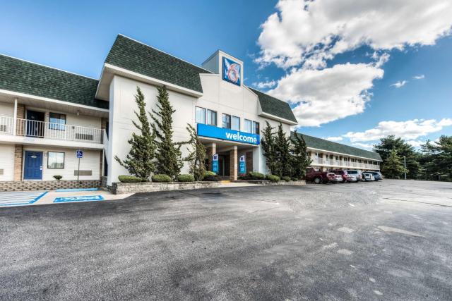 Motel 6-Niantic, CT - New London