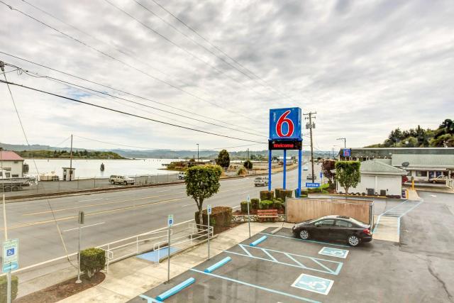 Motel 6-Coos Bay, OR