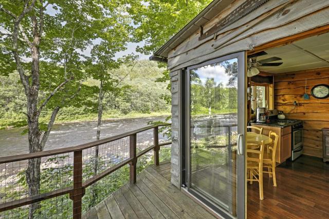 Adirondack Mountains Cottage Near Gore Mountain!