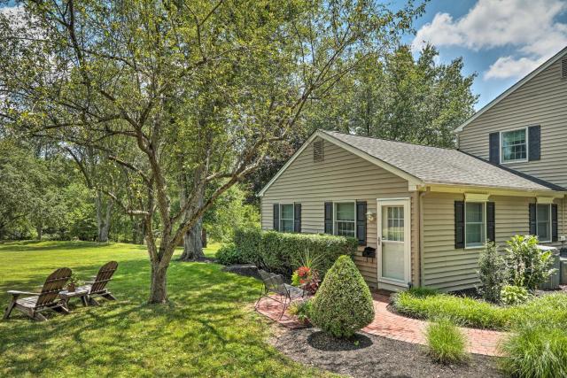 Charming Bucks County Retreat about 4 Mi to Downtown!