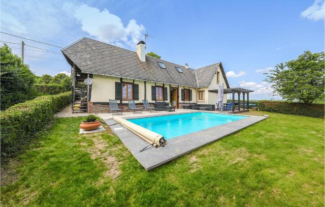 Amazing Home In Haudricourt Aubois