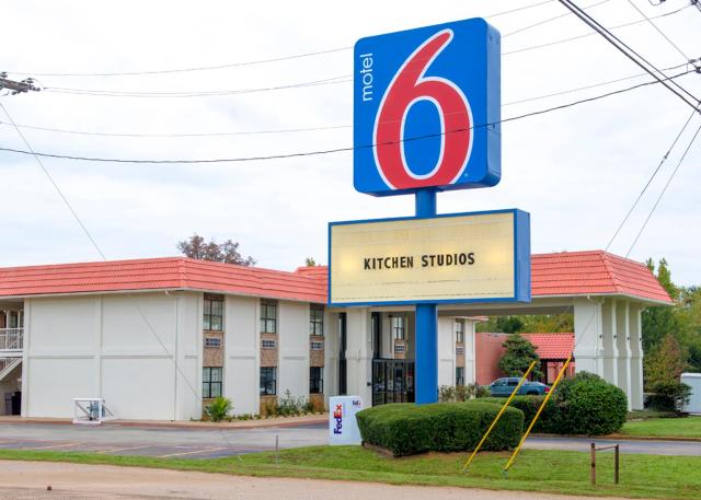 Motel 6-Palestine, TX