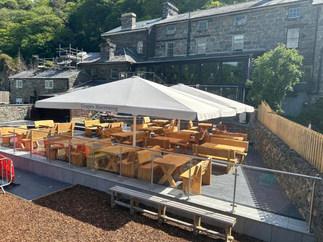 Grapes Hotel, Bar & Restaurant Snowdonia Nr Zip World