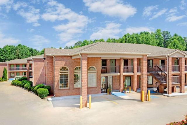 Super 8 by Wyndham Acworth/Atlanta Area