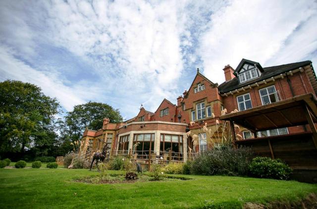 The Mount Country Manor Hotel & Golf Wolverhampton