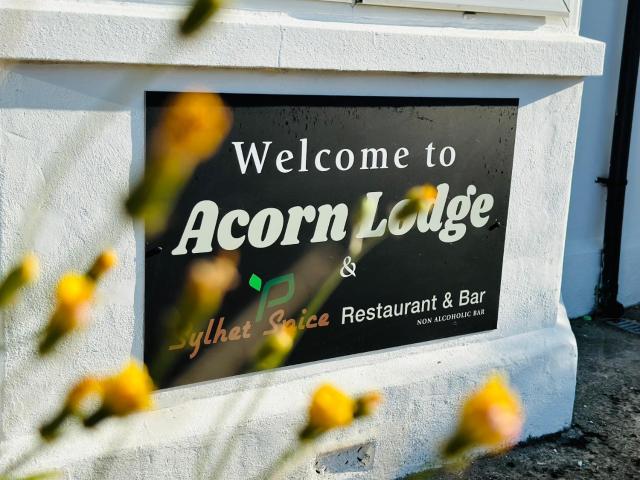 Acorn Lodge Hotel Gatwick & Parking