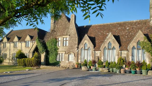 Schoolhouse Restaurant and Hotel