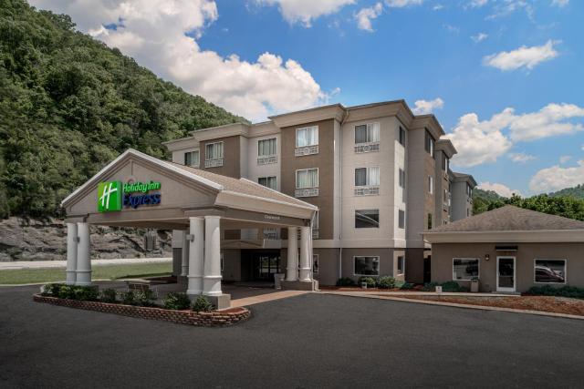 Holiday Inn Express and Suites Pikeville, an IHG Hotel