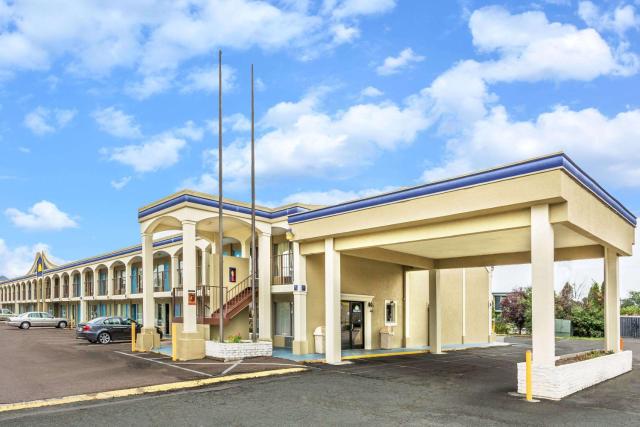 Days Inn by Wyndham Ashland