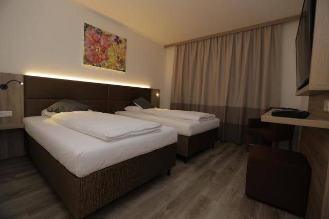 Galeria Airport Hotel