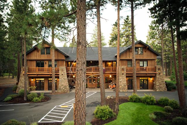 FivePine Lodge