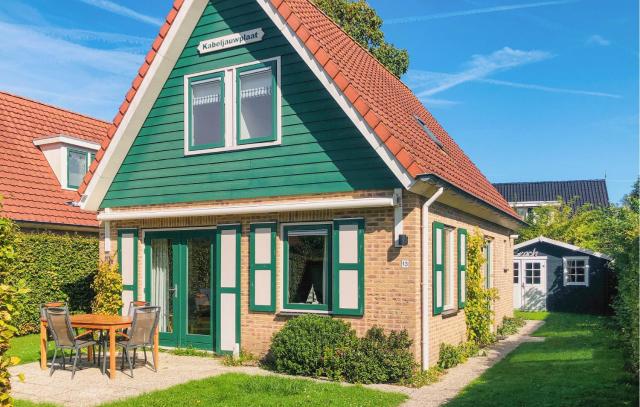 3 Bedroom Lovely Home In Zonnemaire