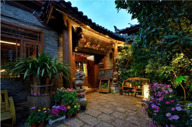 Blossom Hill Inn Lijiang Neverland