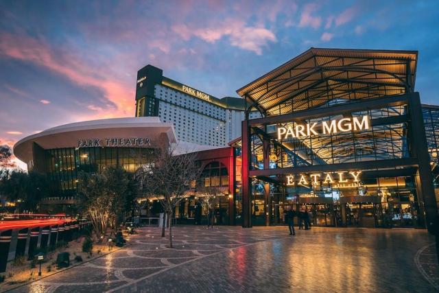 Park MGM Las Vegas by Suiteness