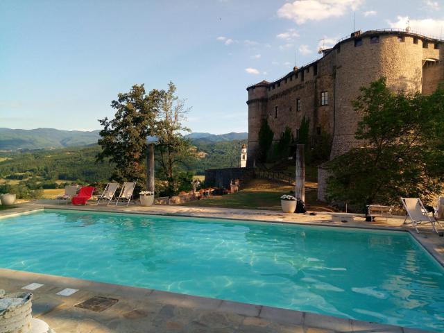 Castello Di Compiano Hotel Relais Museum