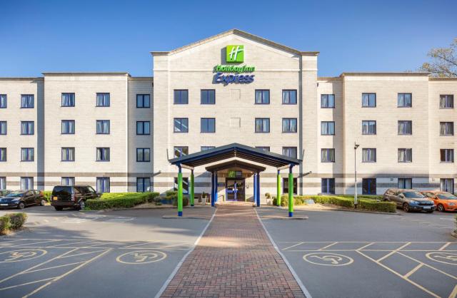 Holiday Inn Express Poole, an IHG Hotel