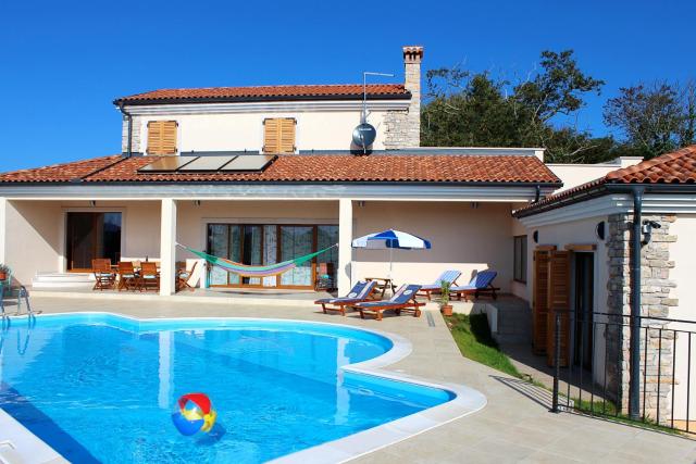 Charming Villa near Zminj with Private Pool