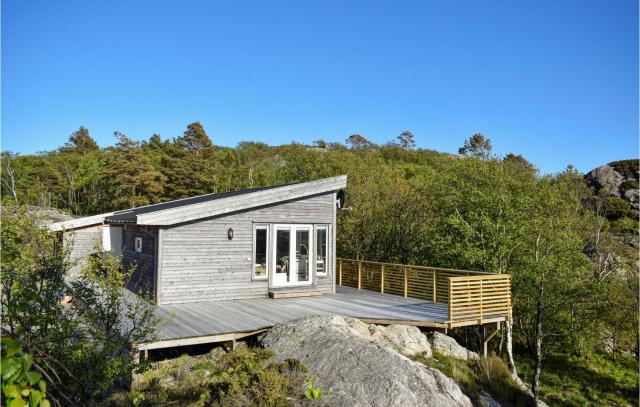 Lovely Home In Lindesnes With Kitchen