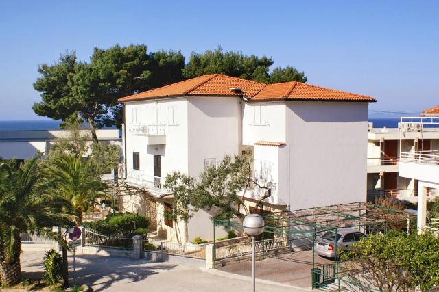 Apartments by the sea Podgora, Makarska - 4330