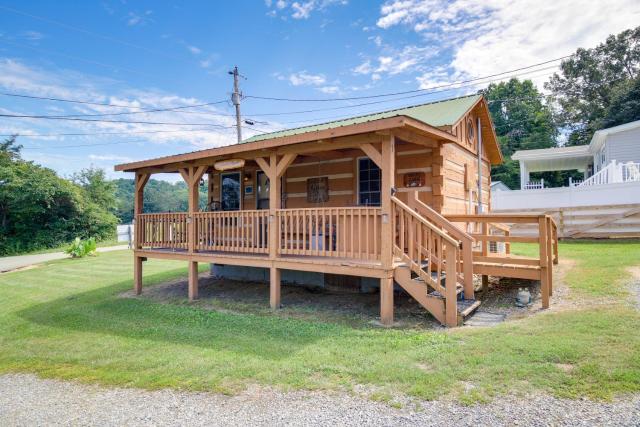 Noes Rest Wheelchair-Friendly Cherokee Lake Cabin