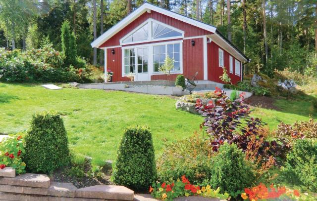 2 Bedroom Amazing Home In Vetlanda