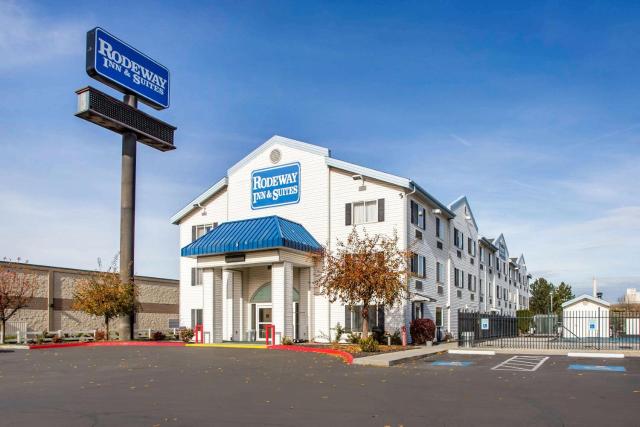 Rodeway Inn & Suites