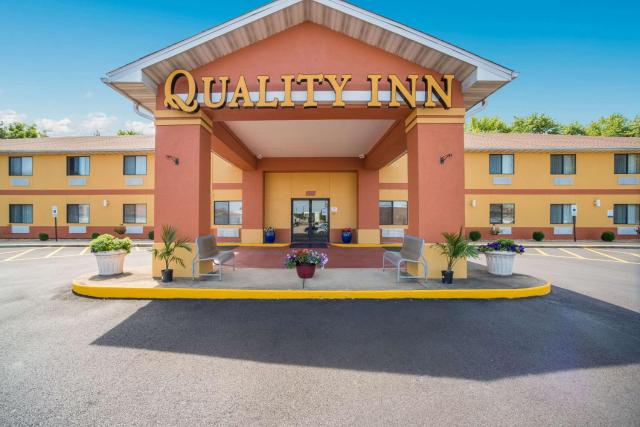 Quality Inn O'Fallon IL - St Louis