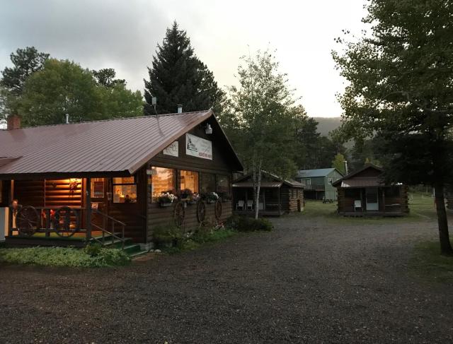 Grandview Cabins & RV Resort