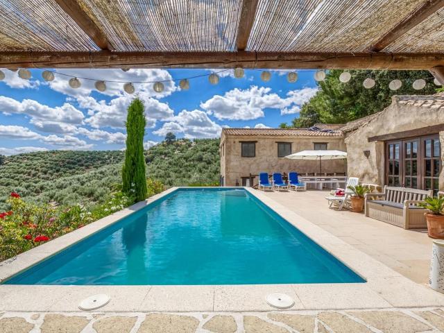 Attractive Villa in Montefrio with Private Pool