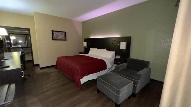 Econo Lodge Belton - Kansas City South