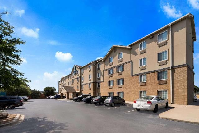 WoodSpring Suites Fort Worth Fossil Creek