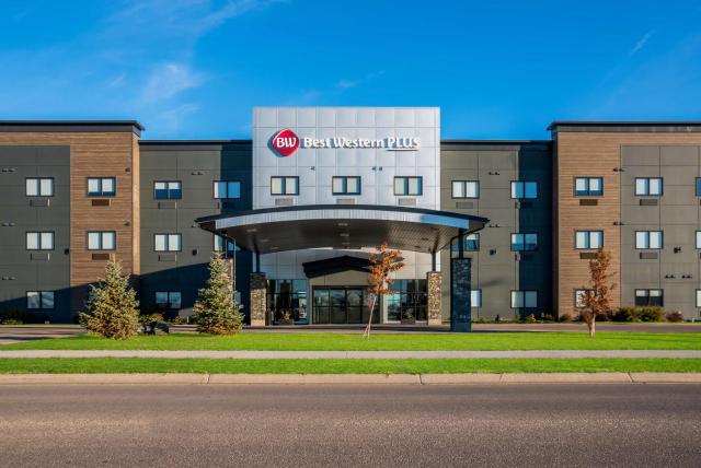 Best Western Plus Winkler